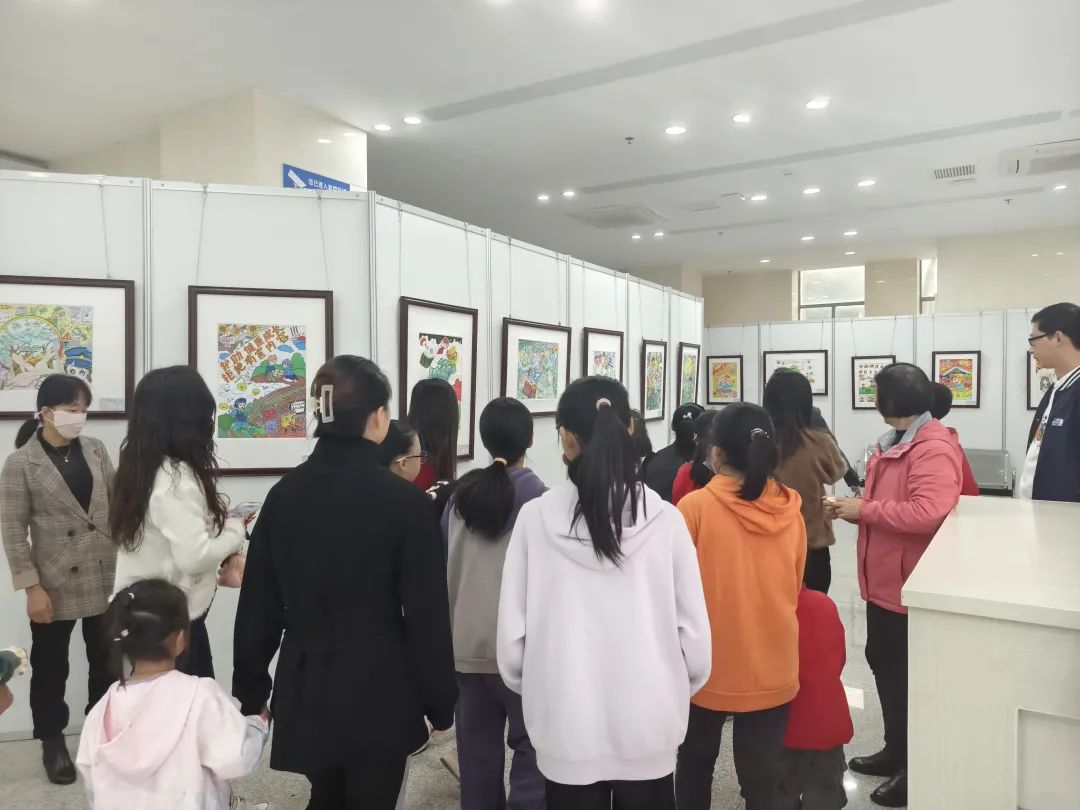 护苗”画卷润童心少儿书画展在枞阳县文化馆开展