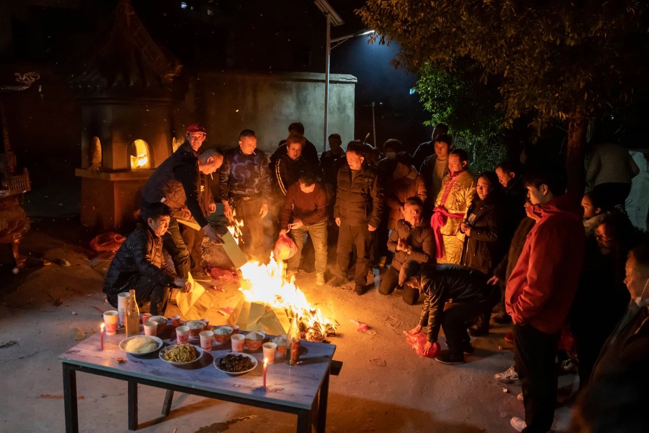 上灯复｜正月十六，枞阳县陆家湾老龙灯会“送龙上天”