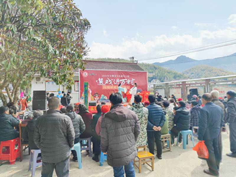我们的中国梦·文化进万家——文艺下基层演出活动开演中(九)