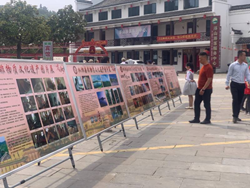 “百场黄梅唱响百家景区”暨枞阳县5.19中国旅游日“小小文旅推荐官”主题宣传活动在浮山景区开展