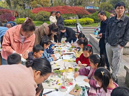 “与春同拓·手袋记”非遗植物拓印圆满举办