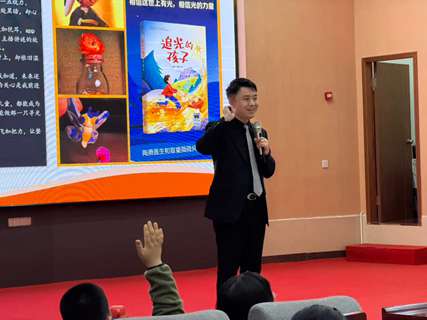 陶勇医生：以医学守护光明，用文字治愈人心